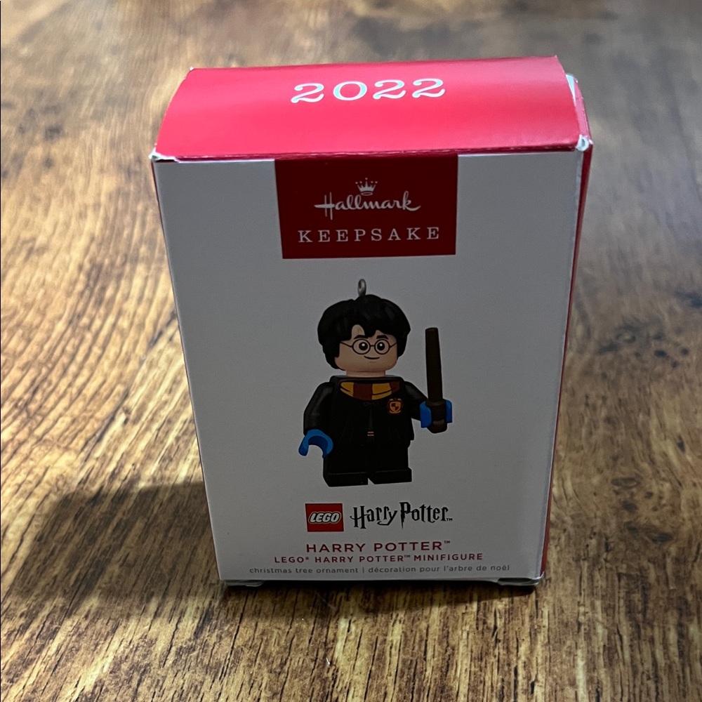Hallmark Harry Potter Keepsake Ornament - Black and Red